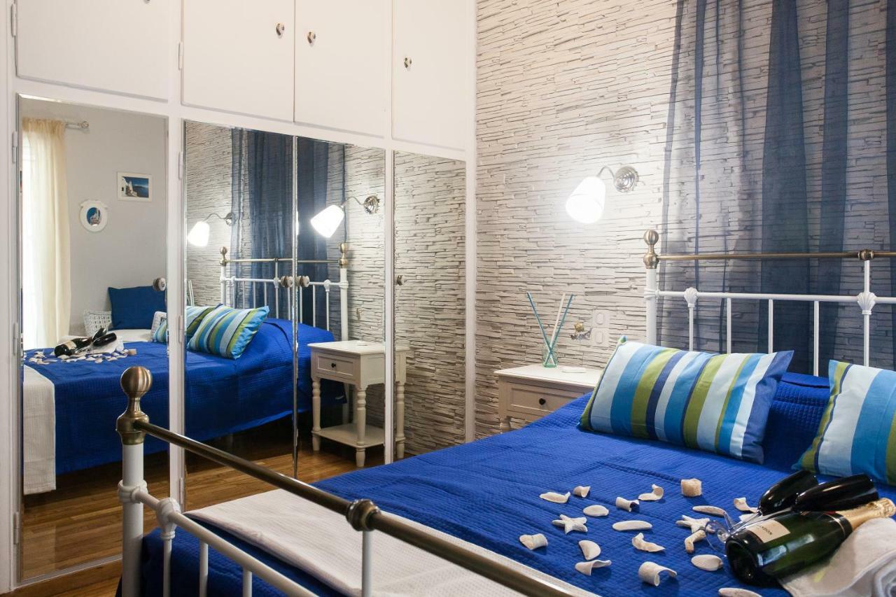 Pretty Rooms In Gold And Blue Apartment In Safe Central Area Athens Luaran gambar